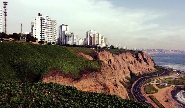 pasos-abrir-una-empresa-en-peru-extranjero